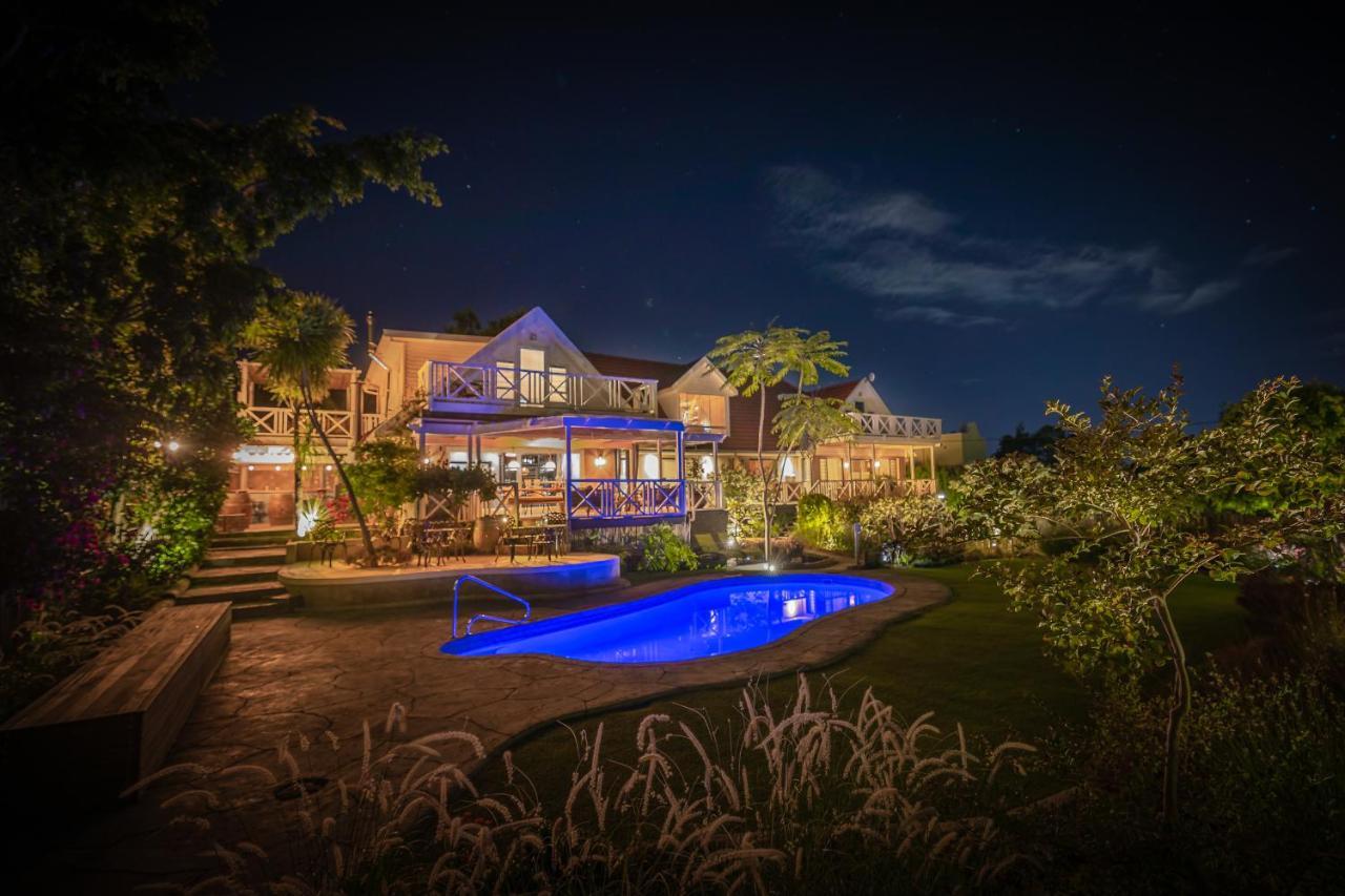 Yebo Boutique Guesthouse Somerset West Exterior photo