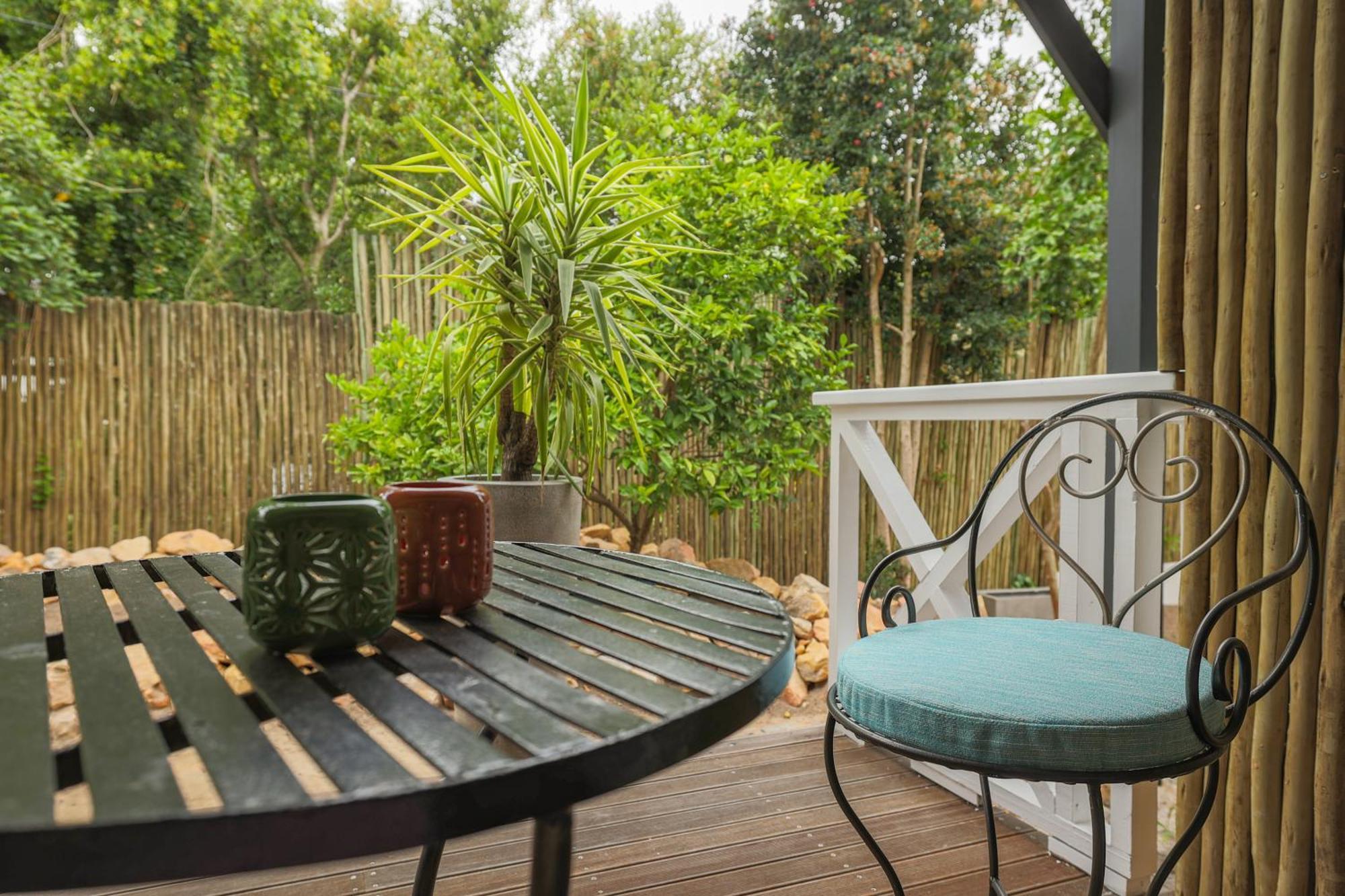 Yebo Boutique Guesthouse Somerset West Exterior photo